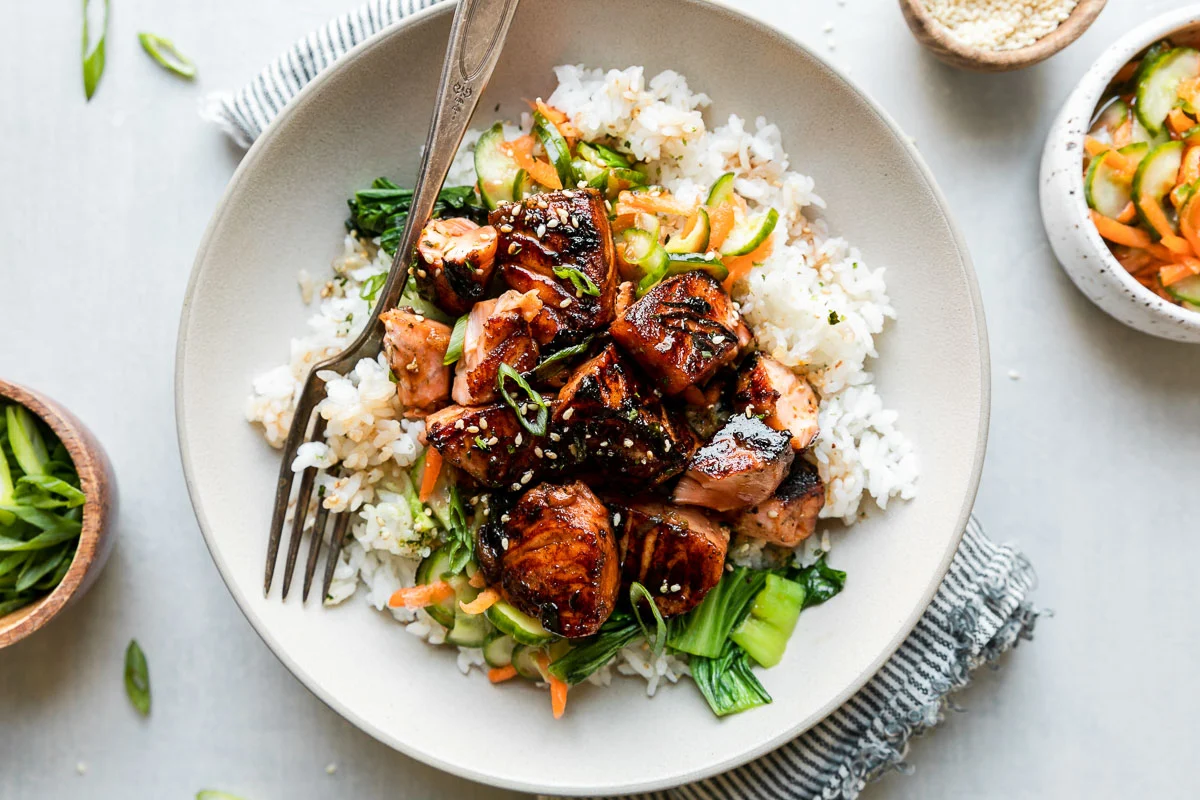 One Bowl Dinners That Balance Grain Vegetables and Flavor